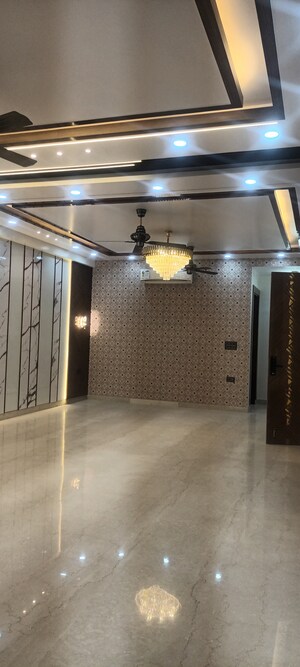 Living Room in 3 BHK Builder Floor at Vaishali Sector 9 – for Sale