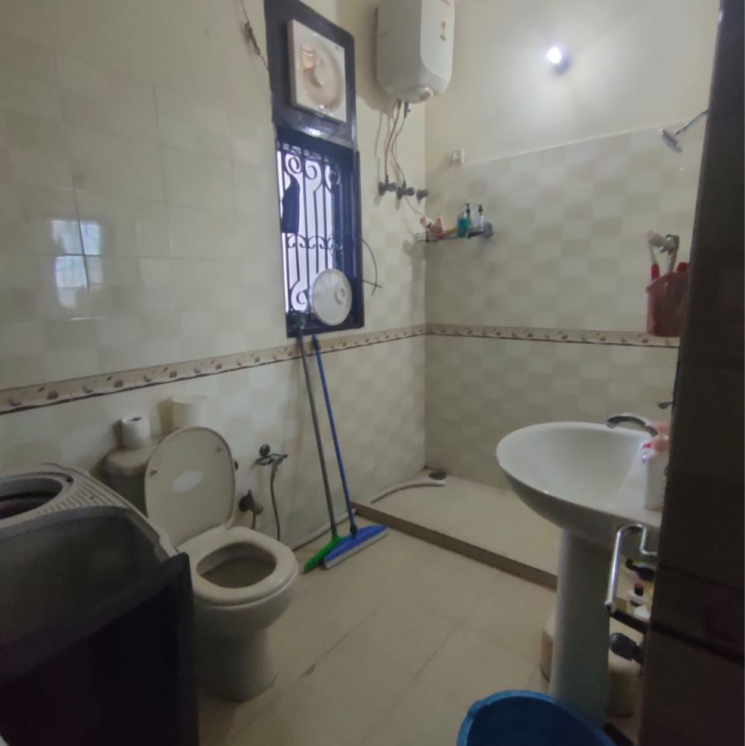 Team Area, sector 23 2.5 Bedroom 1200 Sq.Ft. Villa In Sector 23 Gurgaon 8988404