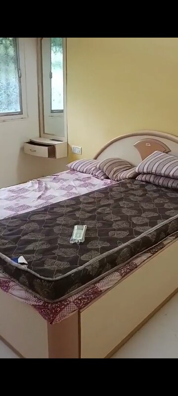 2 BHK Apartment For Rent in Blue Star Apartment, Andheri West