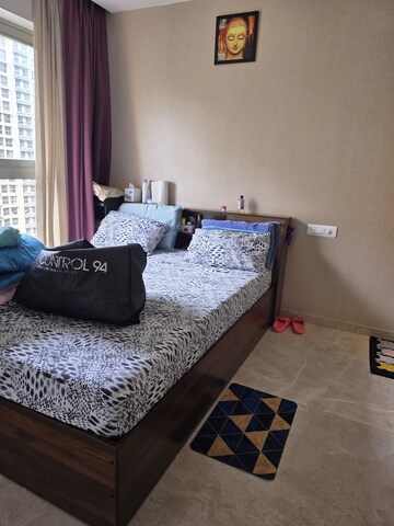 Master Bedroom in 1 BHK Apartment at Hiranandani Regent Hill, Powai – for Rent