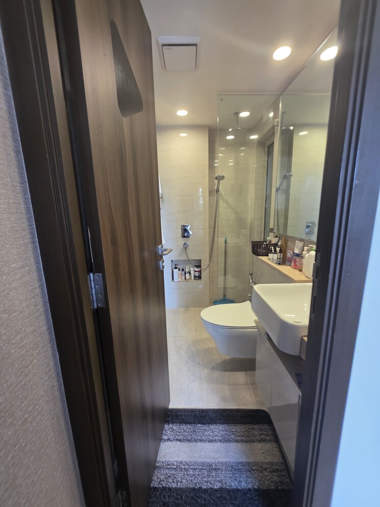 Attached Bathroom, hiranandani-regent-hill 1 Bedroom 379 Sq.Ft. Apartment In Powai Mumbai 8988455