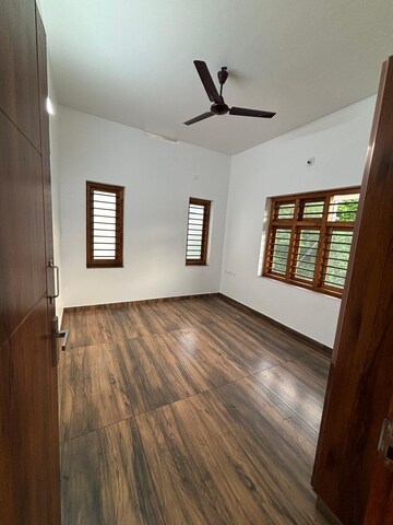 Room in 4 BHK Independent House at Nadathara – for Sale
