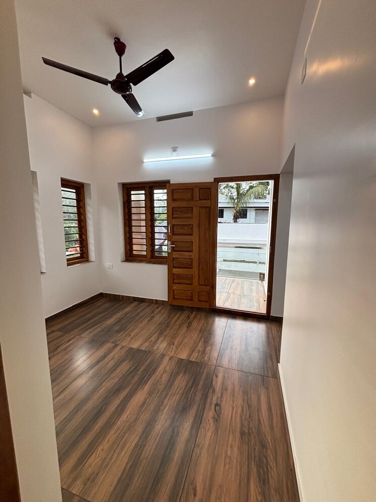 Room, nadathara 4 Bedroom 1800 Sq.Ft. Independent House In Nadathara Thrissur 8988449