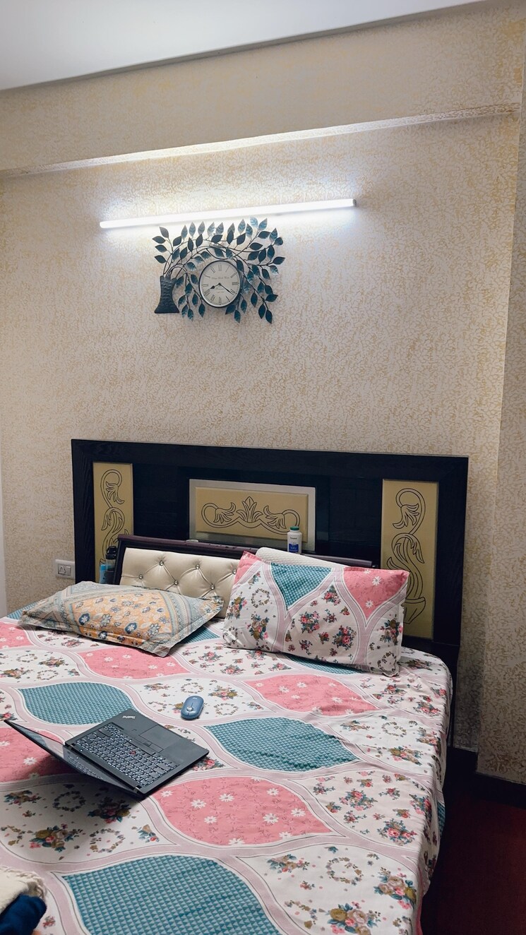 Bedroom, maxblis-grand-wellington 1 Bedroom 615 Sq.Ft. Apartment In Sector 75 Noida 8988469