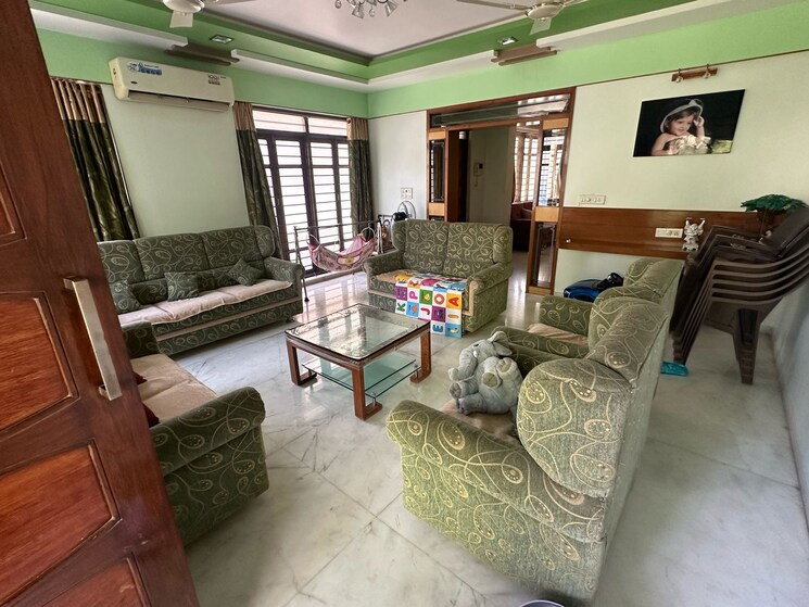 Living Room, science city 5 Bedroom 5580 Sq.Ft. Villa In Science City Ahmedabad 8988525