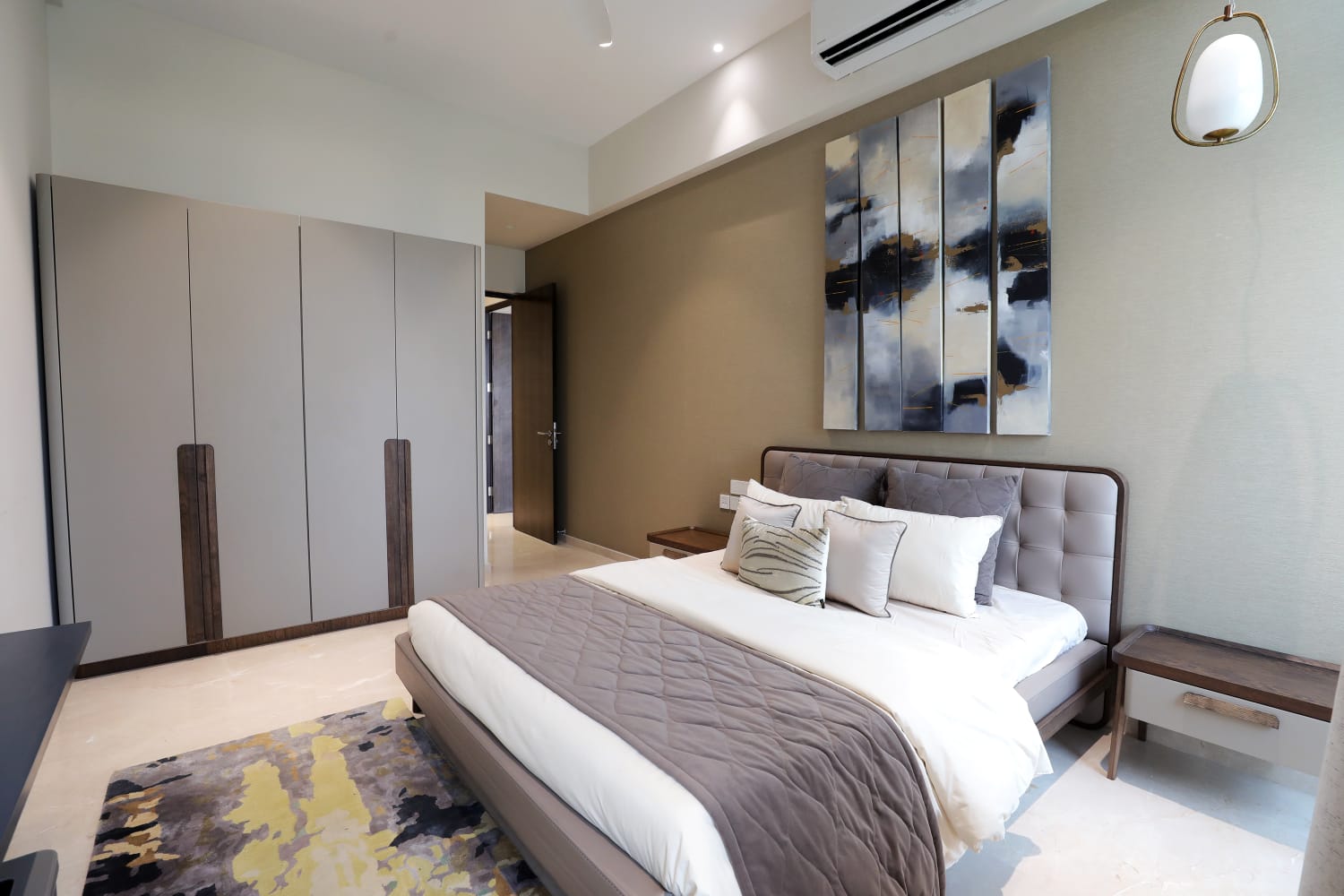 4 BHK + Pooja Room,Servant Room,Study Room,Extra Room Apartment For Rent in Oberoi Skyz