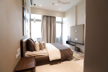 Bedroom in 4 BHK Apartment at Oberoi Skyz, Worli – for Rent