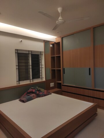 Room in 3 BHK Builder Floor at Rmv 2nd Stage – for Rent