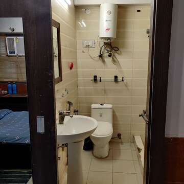 Bathroom in 1 RK Independent House at RWA Apartments, Sector 31 – for Rent