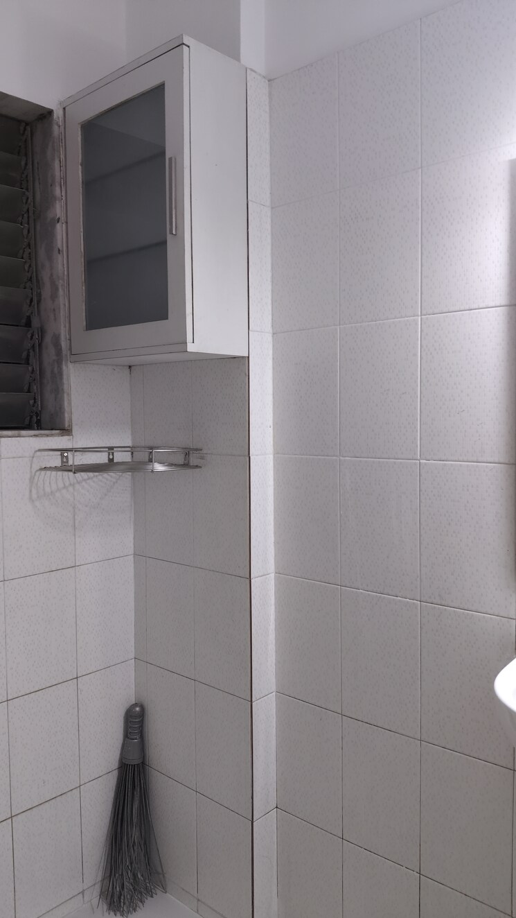 Bathroom, om-elegance 1 Bedroom 600 Sq.Ft. Apartment In Malad West Mumbai 8988556