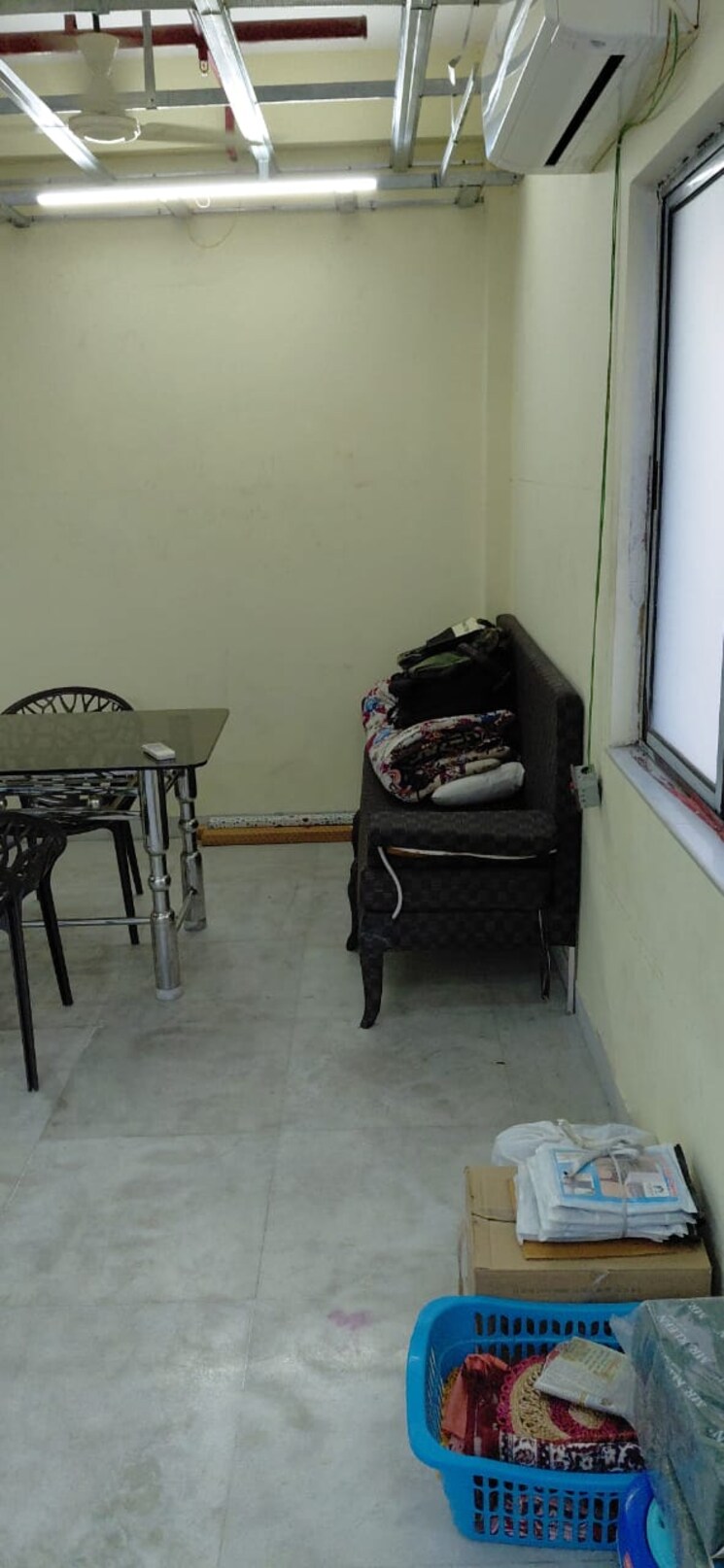 Room, chandni chawk Commercial Office Space 492 Sq.Ft. In Chandni Chawk Kolkata 8988566