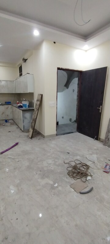 Team Area in 2 BHK Builder Floor at Dharam Flats, Palam Vihar Extension – for Rent