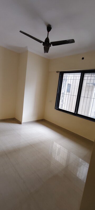 Room in 1 BHK Apartment at Raunak Unnathi Greens, Kasarvadavali – for Rent