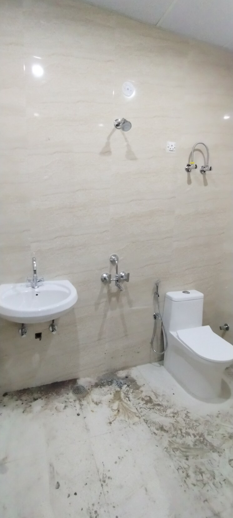 Bathroom, dharam-flats 2 Bedroom 900 Sq.Ft. Builder Floor In Palam Vihar Extension Gurgaon 8988633