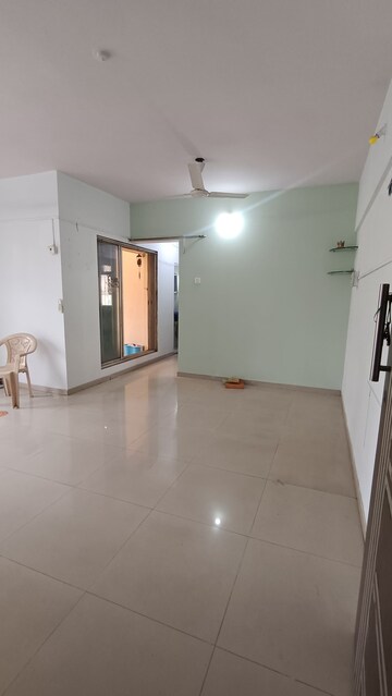 Room in 1 BHK Apartment at Kasarvadavali – for Rent