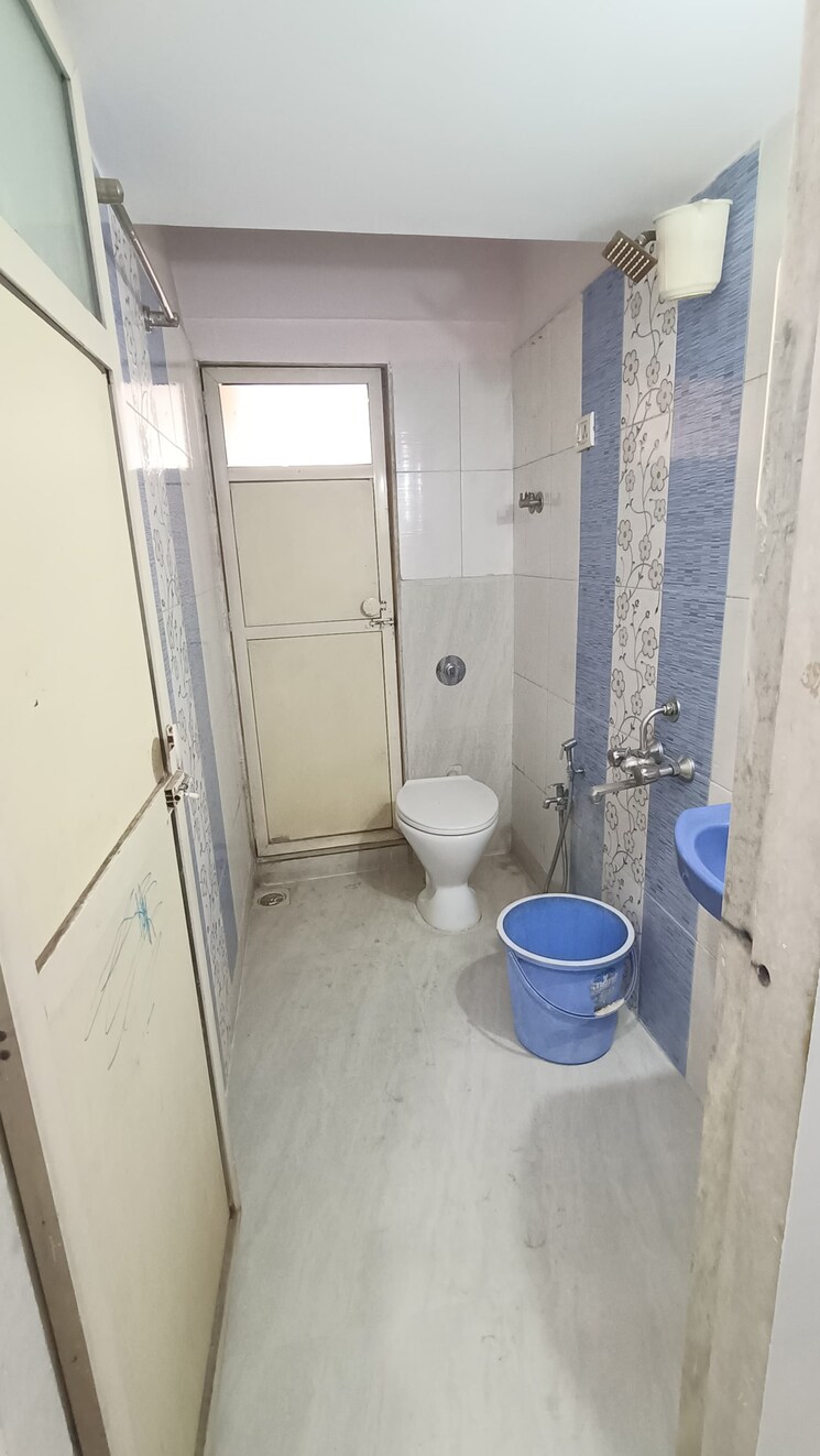 Bathroom, kasarvadavali 1 Bedroom 460 Sq.Ft. Apartment In Kasarvadavali Thane 8988591