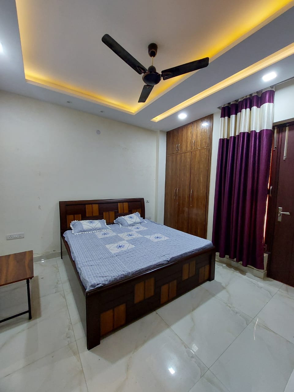 1 BHK + Pooja Room Apartment For Rent in Dlf City PhasE-1