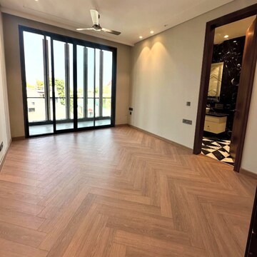 Room in 3 BHK Apartment at Mahindra Lifespace Eminente Aspen, Unnat Nagar – for Rent