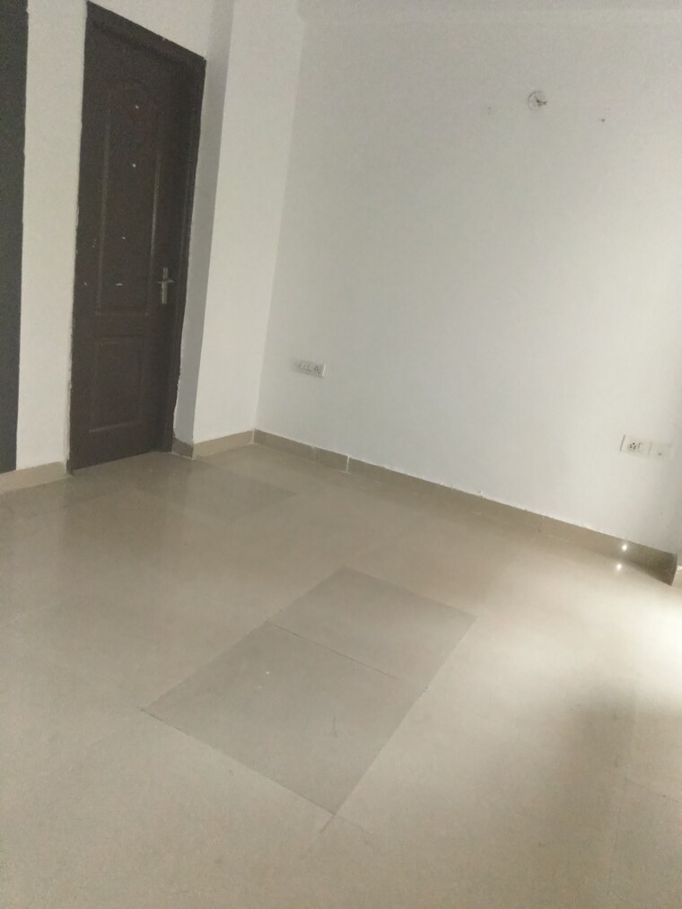 Room, gardenia-gateway 3.5 Bedroom 1925 Sq.Ft. Apartment In Sector 75 Noida 8988638