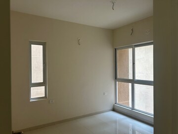 Room in 3 BHK Apartment at VTP Blue Waters, Mahalunge – for Rent