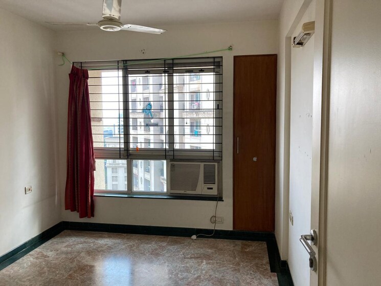 Room, hiranandani-meadows 2 Bedroom 775 Sq.Ft. Apartment In Manpada Thane 8988673