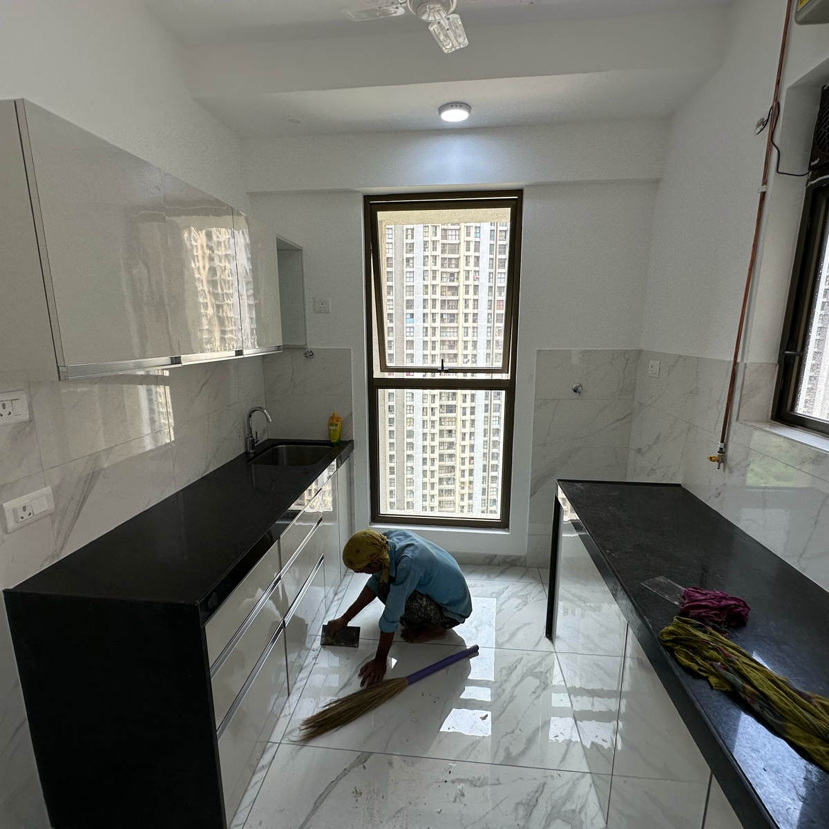 1 BHK + Extra Room Apartment For Rent in Raymond Realty Phase II