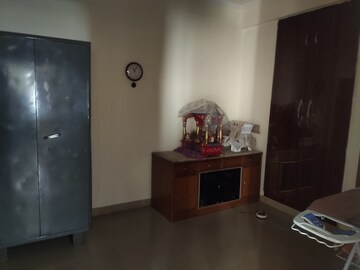Room in 2 BHK Apartment at ACE Platinum, Zeta I Greater Noida – for Rent