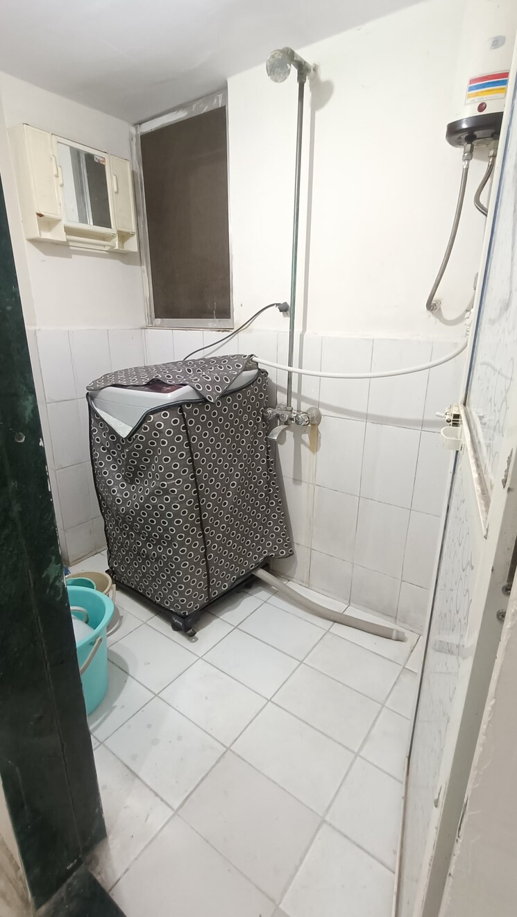 Bathroom, vijay-apartments-waghbil 2 Bedroom 650 Sq.Ft. Apartment In Waghbil Thane 8988765