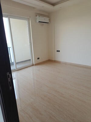 Room in 3 BHK Builder Floor at Ansal API Esencia, Sector 67 – for Sale