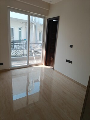 Room in 3 BHK Builder Floor at Ansal API Esencia, Sector 67 – for Sale