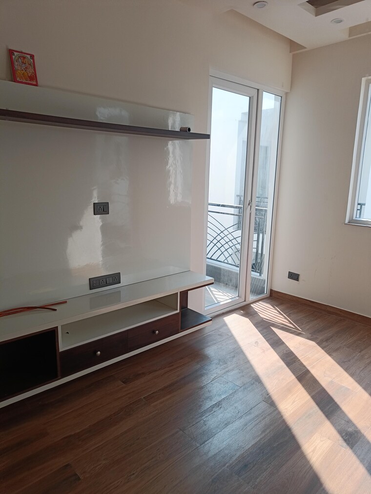 Room, ansal-api-esencia 3 Bedroom 2000 Sq.Ft. Builder Floor In Sector 67 Gurgaon 8988809