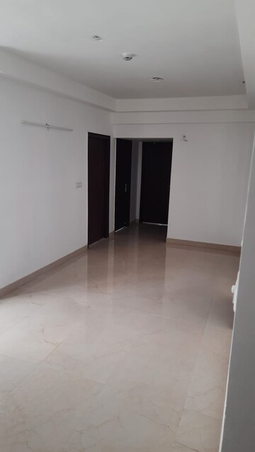 Room in 3 BHK Apartment at Hero Homes Gurgaon, Sector 104 – for Rent