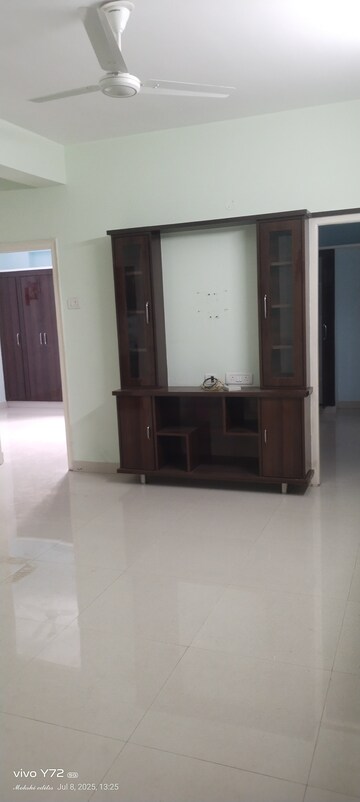 Room in 2 BHK Apartment at Pavani Laxmi Nivas, Madhapur – for Rent