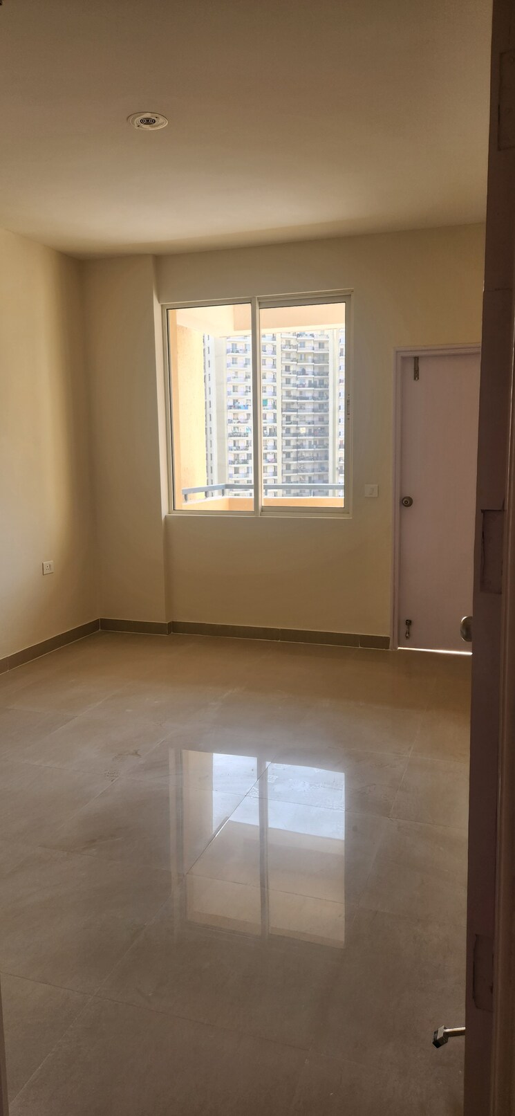 Room, sare-petioles 4 Bedroom 2180 Sq.Ft. Apartment In Sector 92 Gurgaon 8988846