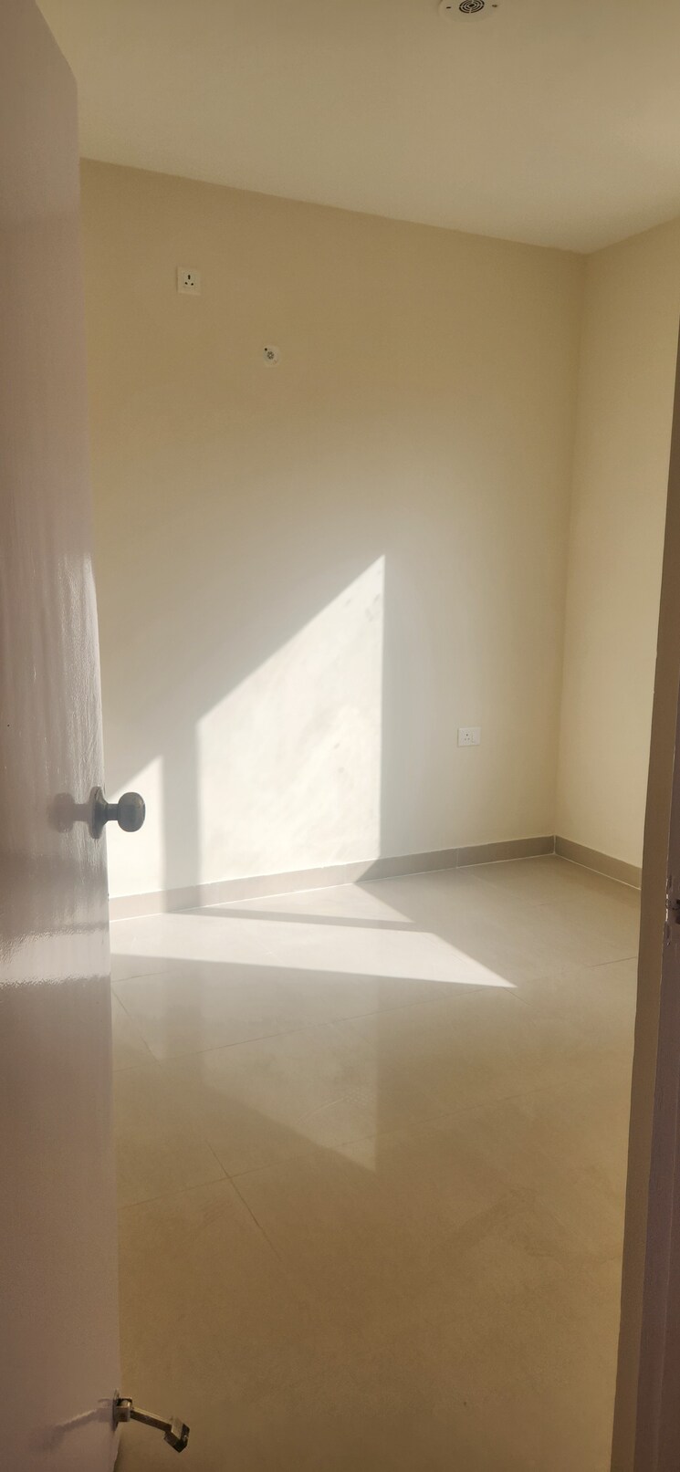 Room, sare-petioles 4 Bedroom 2180 Sq.Ft. Apartment In Sector 92 Gurgaon 8988846