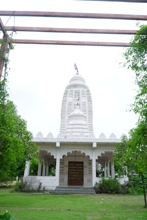  Plot – Exterior View View at Vidhan Sabha Marg - for Sale