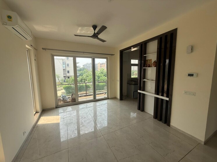 Room, sector 102 3 Bedroom 1852 Sq.Ft. Apartment In Sector 102 Gurgaon 8988871