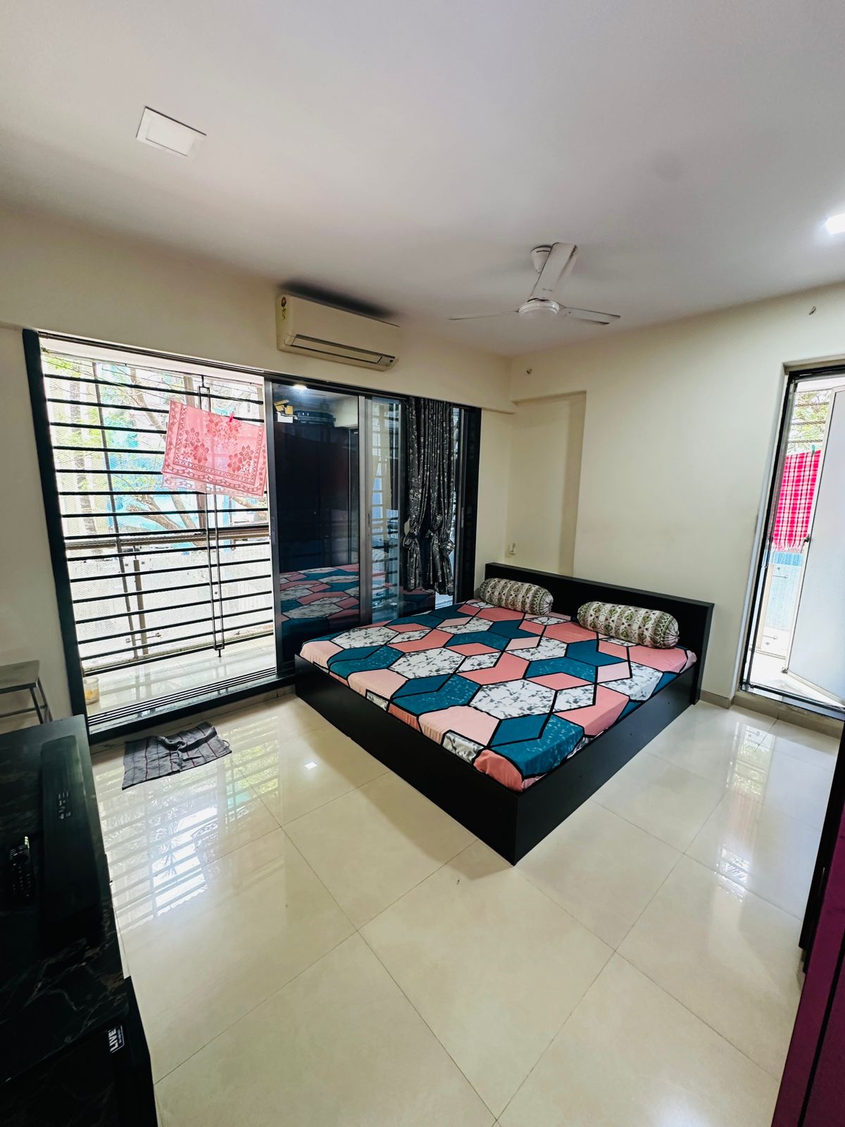 2 BHK 800 Sq.Ft. Apartment in Tulsi Chambers