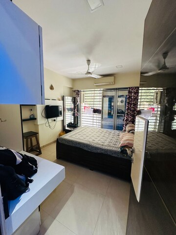 Bedroom in 2 BHK Apartment at Tulsi Chambers, Chembur – for Rent