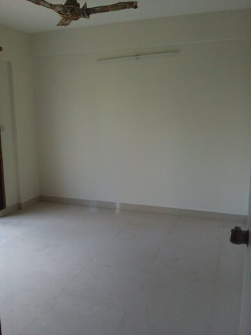Room in 2.5 BHK Apartment at Arna Meadows, Bannerghatta Road – for Rent