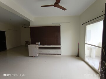 Room in 2 BHK Apartment at Tarnaka – for Rent