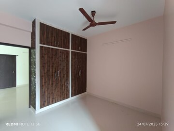 Room in 2 BHK Apartment at Tarnaka – for Rent