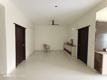 Room in 2 BHK Apartment at Tarnaka – for Rent