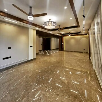 Room in 4 BHK Builder Floor at Greater Kailash I – for Sale