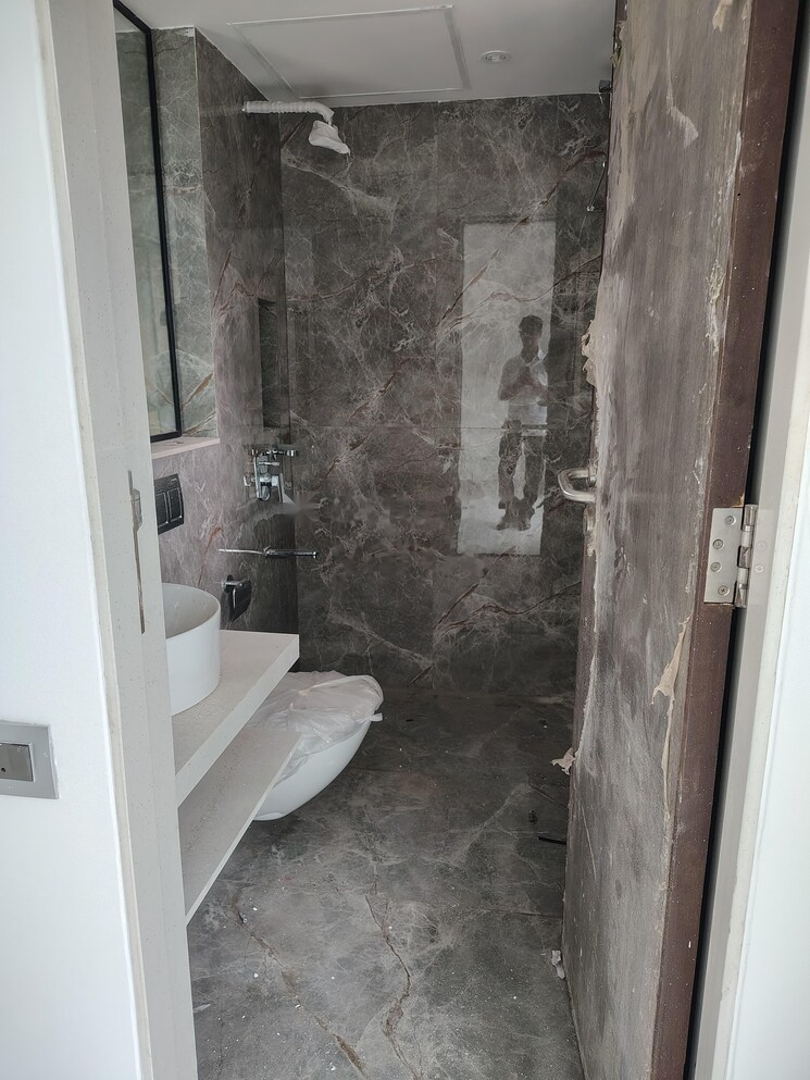 Bathroom, nahar-amaryllis-towers-and-plaza 3 Bedroom 977 Sq.Ft. Apartment In Chandivali Mumbai 8988946