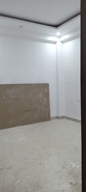 Room in 3 BHK Builder Floor at Mayur Vihar 1 – for Sale