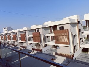 4 BHK Villa For Sale in Tellapur