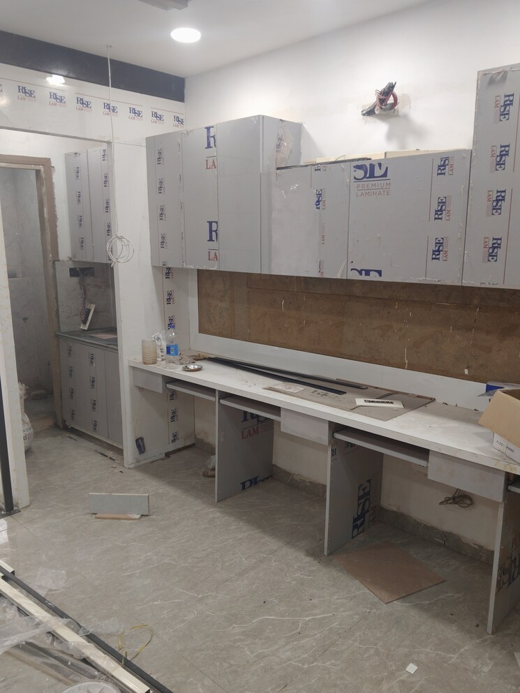 Kitchen, netaji subhash place Commercial Office Space 549 Sq.Ft. In Netaji Subhash Place Delhi 8989014