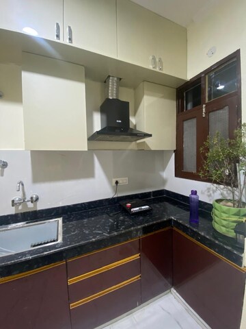 Kitchen in 1 BHK Apartment at Old DLF Colony, Sector 14 – for Rent