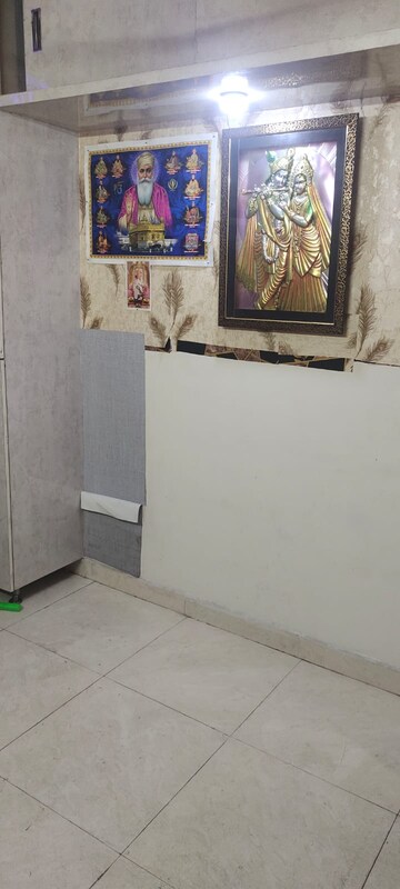 Room in 2 BHK Builder Floor at Rohini – for Rent